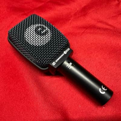 Sennheiser e906 Supercardioid Dynamic Instrument Microphone 2004 - Present - Black image 2