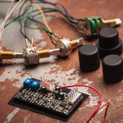 SEYMOUR DUNCAN Steve Bailey Signature STC-3ASB 3-Band Bass Preamp for Active Pickups - NEW image 5