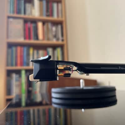 Pro-Ject Debut Carbon Turntable Sumiko Pearl Cartridge + Herbie's Mat Excellent image 7