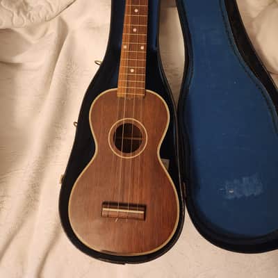 Gibson Uke 3 Soprano Ukulele 1950s image 2
