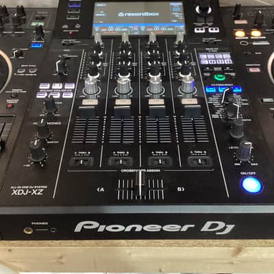 Pioneer XDJ-XZ 4-Channel Rekordbox / Serato All-In-One DJ System 2020 - Present - Black #20309 image 3