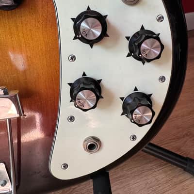Kustom K-200 1967-1968 - Sunburst image 7