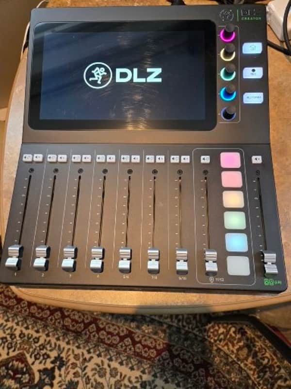 Mackie DLZ-Creator 12-Channel Digital Mixer 2023 - Present - Black image 1