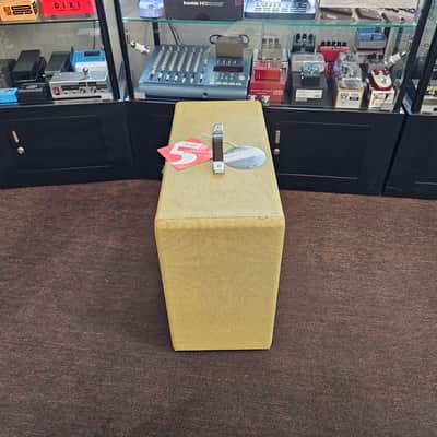 Fender Deluxe Extention Cabinet 1x12 image 2