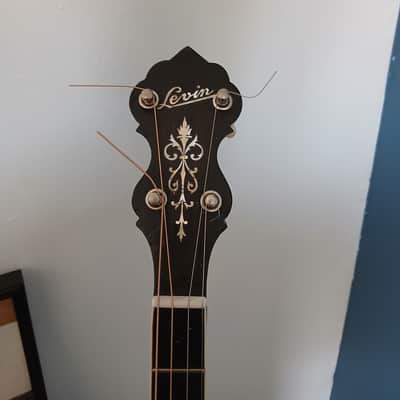 Levin Tenor Banjo. 1930-39 image 2