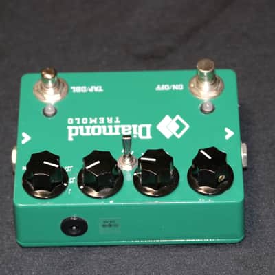 Diamond Tremolo 2000s - Green image 4