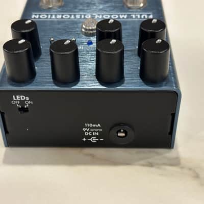Fender Full Moon Distortion 2018 - Present - Blue image 5
