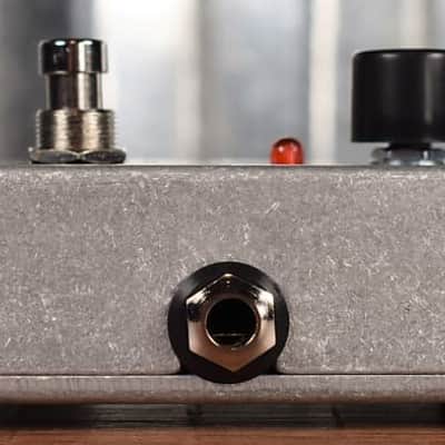 Electro-Harmonix EHX LPB-1 Linear Power Booster Preamp Pedal image 4