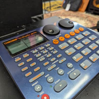 Boss DR-770 Dr. Rhythm 2000s - Blue