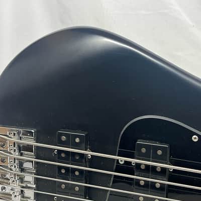 Fender Modern Player Jazz Bass V 5-String Electric Bass image 4