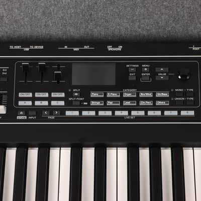 Yamaha CK61 Keyboard - 2nd Hand image 4