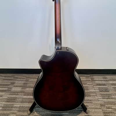 Taylor Builder's Edition 324ce 2020 - Present - Tobacco Kona Burst image 3
