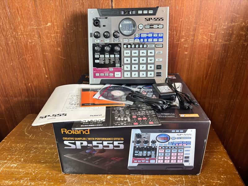 Roland SP-555 Sampler | Reverb Canada