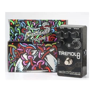Catalinbread Tremolo 8 Guitar Effects Pedal with 9V DC Center Negative Power Supply, Adjustable Gain Trimmer, and Buffer Switch (Black) image 5