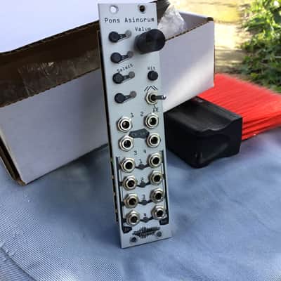 2hp Pluck black | Reverb