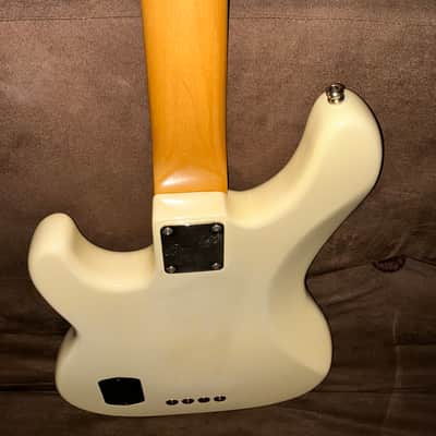 Fender Precision Bass American Deluxe with Rosewood Fretboard 1996 - Arctic White 50th Anniversary image 5