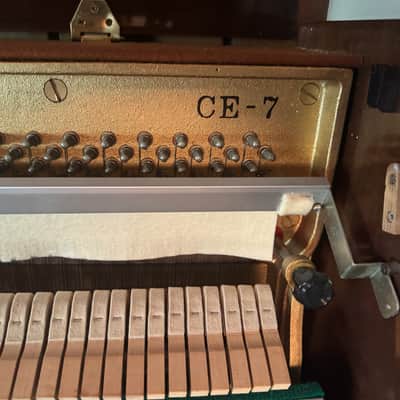 Kawai CE-7 Upright Piano 1977-1983 - Walnut image 4