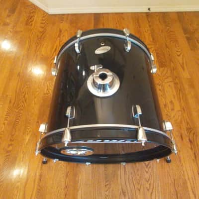 Ludwig Accent series 22 round x 18 inch bass drum gloss black kickport cone very clean! image 2