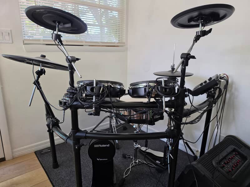 Roland TD-27KV V-Drum Kit with Mesh Pads 2020 - Present - Black image 1