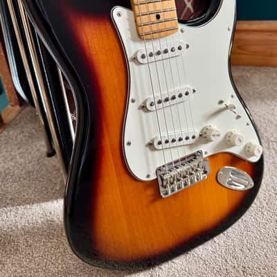 2024 Fender 70th Anniversary Player Stratocaster Two Tone Sunburst image 5