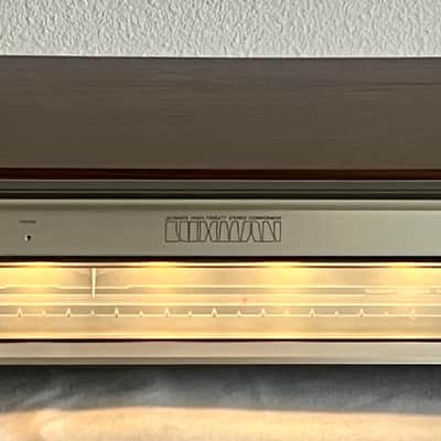 Mint Luxman T-110 Stereo Tuner Silver / Wood Sides, Tested Serviced, Original Box & Manuals, Ships Fast Best One in the Galaxy ! image 9