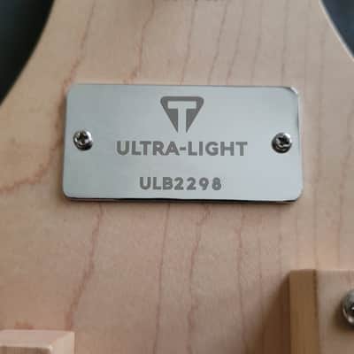 Traveler ULB-NAT Ultra-Light Acoustic/Electric Travel Bass - Natural image 4