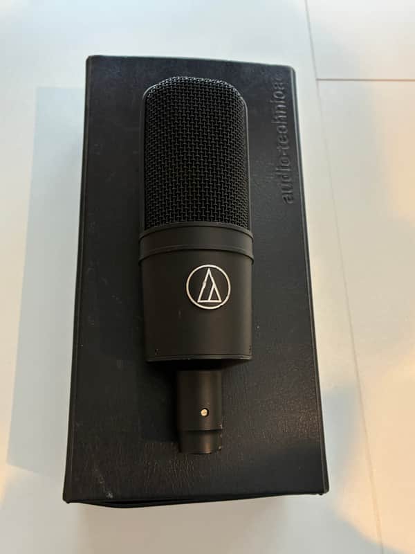 Audio-Technica AT4033a Large Diaphragm Cardioid Condenser Microphone
