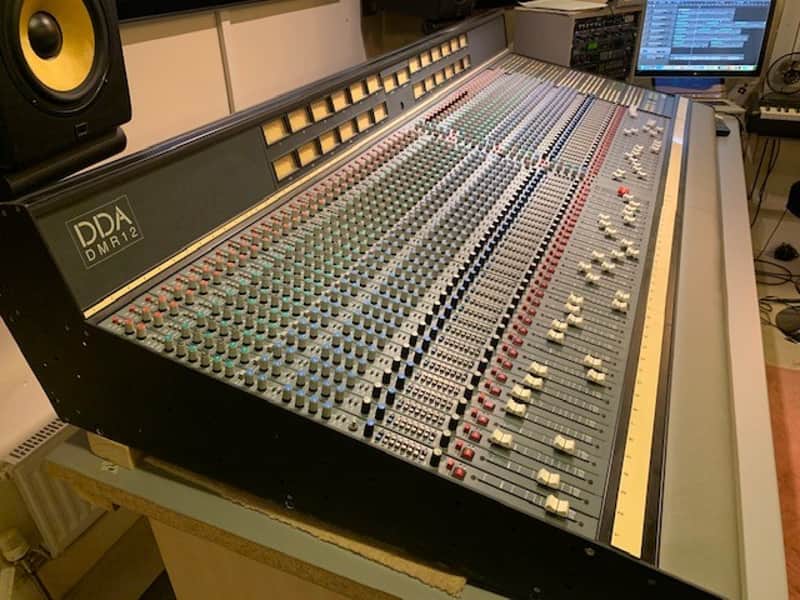 DDA DMR12 44 Input Analogue Console image 1