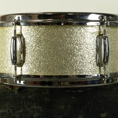 1964 Slingerland 5x14 Silver Sparkle Pearl Deluxe Student Model Snare Drum image 4