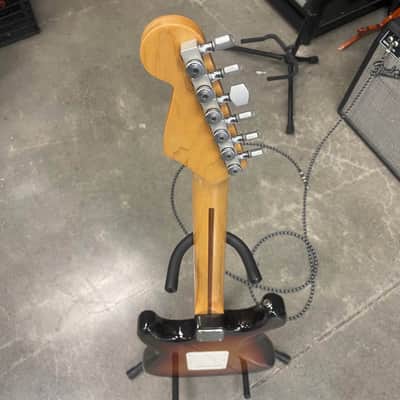 Fender Strat Plus Deluxe with Maple Fretboard 1991 - Sunburst image 10