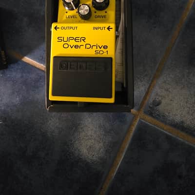 Boss SD-1 Super OverDrive (Black Label) 1988 - 1997 - Yellow image 1