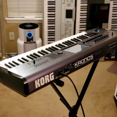 MUST SEE!!! KORG KRONOS 61 FULLY INSPECTED/SERVICED AND IN AMAZING CONDITION! image 20