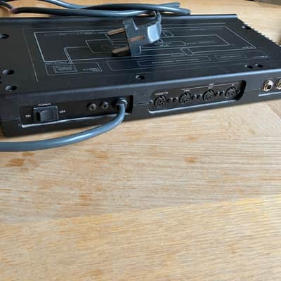 Yamaha TX7 FM synth/expander image 2