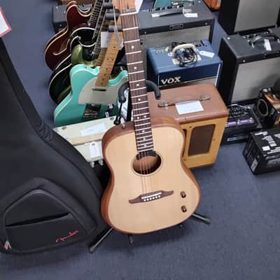 Fender Highway parlor ac/ elec with deluxe bag image 2