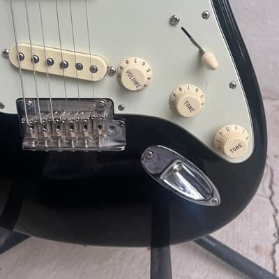Fender American Professional II Stratocaster with Maple Fretboard 2020 - Present - Black image 8