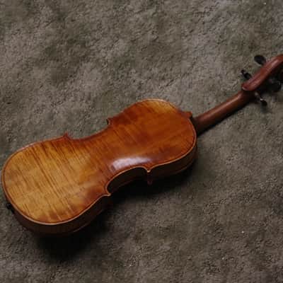 Used Vintage 4/4 Violin with hard case One-Piece flame back OLD image 8