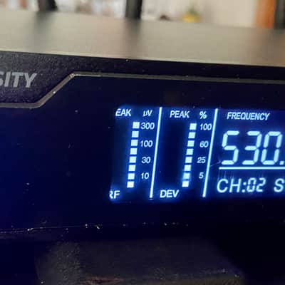 FROKET UHF WIRELESS DUAL HANDHELD TRUE DIVERSITY RACKMOUNT MICROPHONE SYSTEM T-M20 2024 - Black image 2