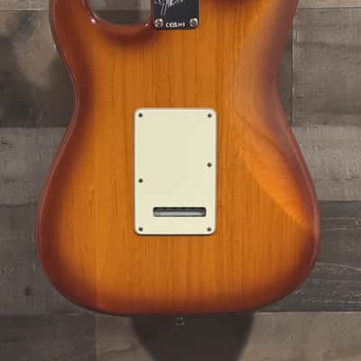 Fender American Performer Stratocaster Honey Burst COLOR:HONEY BURST image 8