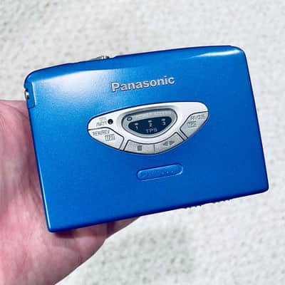 [RARE] PANASONIC S50 Walkman Cassette Player, NEAR MINT BLUE ! Working  ! image 2