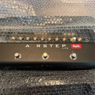 Positive Grid Spark 40 Bundle – XSonic AIRSTEP Foot Controller + Official Carry Bag image 3