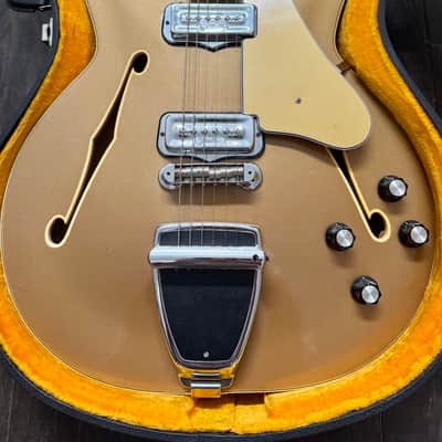 RARE Fender Coronado II 1967 - ORIGINAL Custom Color Firemist Gold image 2