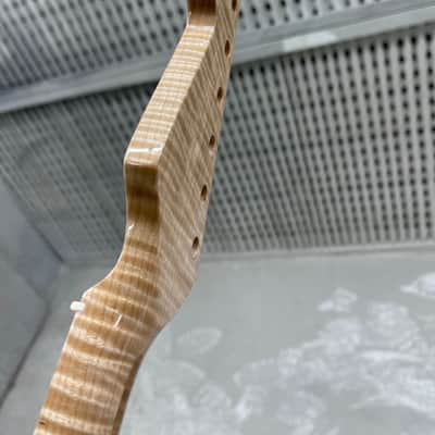 5A Flamed maple S neck - One Piece image 7