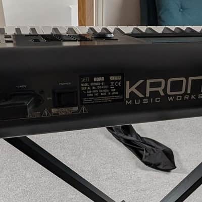 Korg Kronos 61 2010s - Black image 4