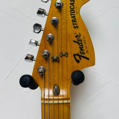 Fender Stratocaster 1977 - 3 Tone Sunburst image 4