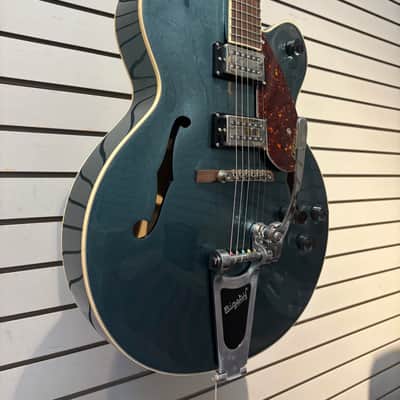 Gretsch G2420T Streamliner Hollow Body with Laurel Fretboard, Bigsby image 4