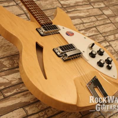 Rickenbacker  330  2013 - Mapleglo image 7
