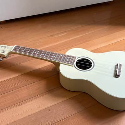 Fender Limited edition Zuma concert Ukulele 2020s - Olympic White image 6