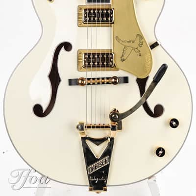 Gretsch G6136T-59 Vintage Select '59 Falcon with Bigsby 2016 - Present Vintage White image 2