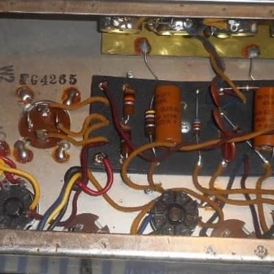 Fender Vibro Champ 6-Watt 1x8" Guitar Combo 1965 image 13