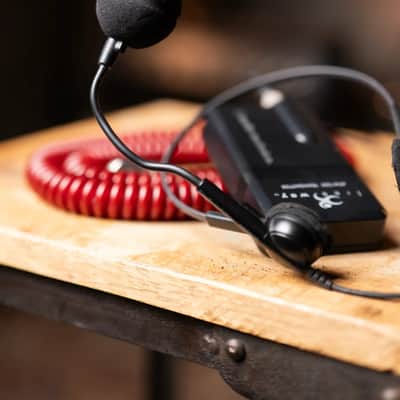 Audio-Technica ATW-R250 VHF Wireless Receiver, ATW-T201 Transmitter with Headset - Used image 3